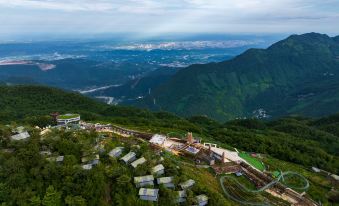 Longyin Cangshanxiao Hotel (Jiuhuang Mountain Rear Scenic Area)