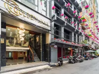 Golden Lunar Hotel - Bui Vien Walking Street, District 1 Hotels near Le Thanh Ton