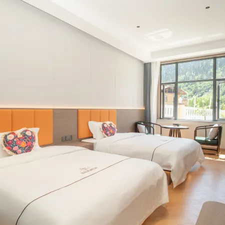 Yunji Huajian Homestay (Zhagana Da Scenic Area Ticket Center)