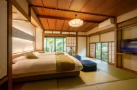 Hohoemino Kuyufu Tsuruya Hotels in Tendo