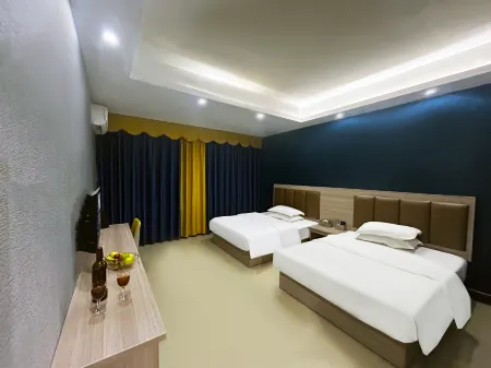 Hotel (Bus Station Store) Отели рядом с достопримечательностью «Wenchang College»