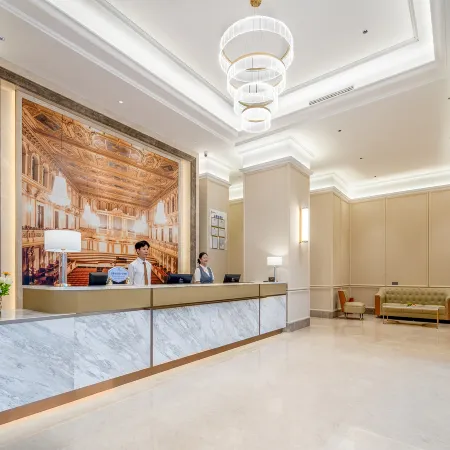 Vienna Hotel (Changsha Songya Lake Luositang Metro Station Branch)