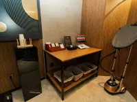 Homeinn Aifeel Hotel (Old Street Kunming Dongfeng Square) Hotels near كونمينغ هال