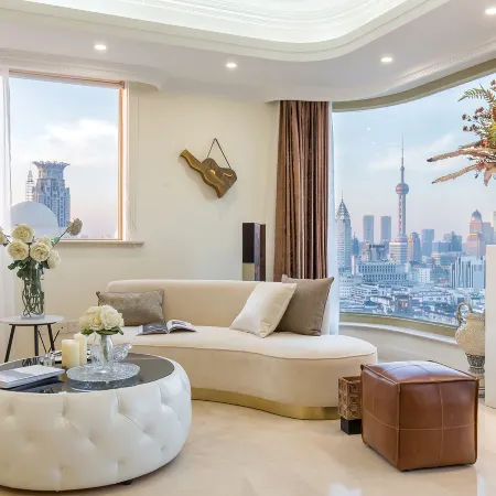 Guisu Homestay (Nanjing East Road Bund) Отели рядом с достопримечательностью «Станция метро Laoximen»