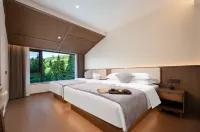 Wudangshan Yun Yin Guan Yue Hotel (Scenic Area Ticket Office) Hotels in Danjiangkou