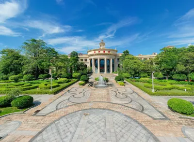 DongAn Hotel (Heyuan Shili Dong'an East Coast High-speed Rail Station Store) Hotels near Wutong Mountain Park