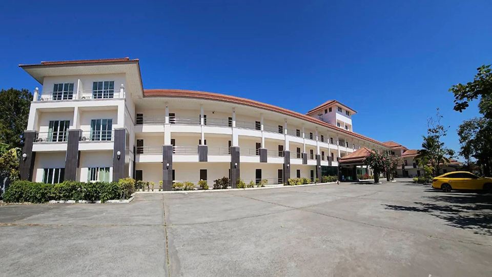 Grand Place Resort
