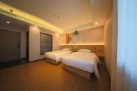 Yunqi Mercure (Shantou The Mixc Longyan South Road Food Street)