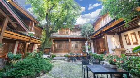 朗雲Cloud·古韻花境庭院（麗江古城店）