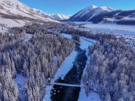 Burqin Hemu Weilan Mountain Residence