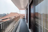 RedDoorz @ Gunungsari Surabaya 2 Karangpilang 호텔