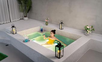 Fengsheng Siji Vacation Boutique Hotel (Longwangshan Rafting, Zhebei Grand Canyon Store)