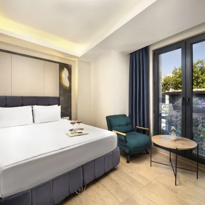 Lenus Hagia Sophia Hotel マルマライ・イェニカプ周辺のホテル