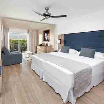 Hotel Riu Palace Oasis Rooms