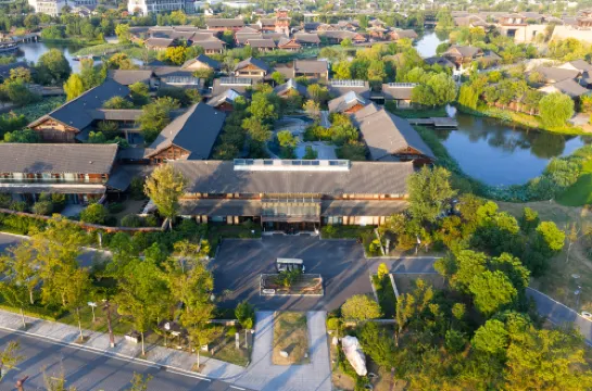 Swan Lake Resort Hotel