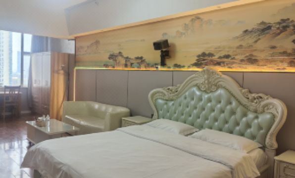 Jiduo Yueju Hotel (Yuejiazhui Subway Station)