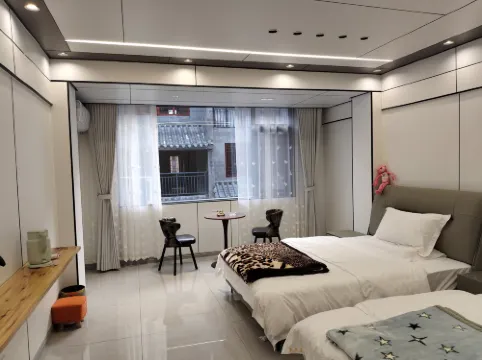Yanjin Dousha Qin Yue Homestay