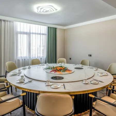 Dingbian Tianbao Hotel