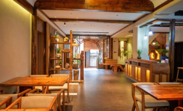 Phoenix Dayin Qianfu Homestay (Gucheng Branch)