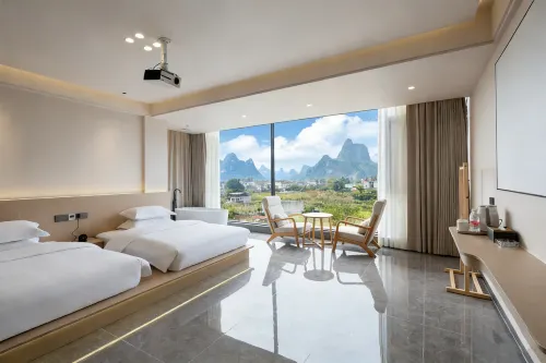 Floral Hotel · Ziyunlan Court (20 RMB Background Scenic Area Branch)