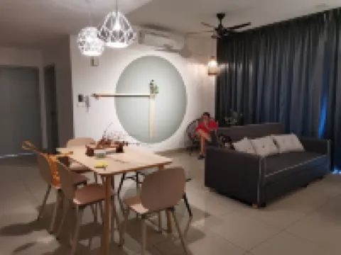 HINODE Geniehome 3BR free WIFI and CARPARK at Utropolis Shah Alam