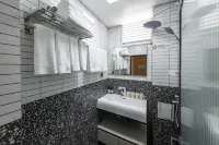XINGYE·BUFF Hotel (Gaozhuang Xishuangjing Starlight Night Market Branch) -  Gaming & Esports