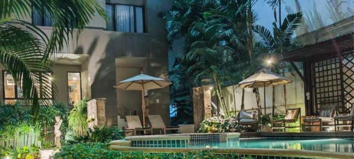 Silom Serene A Boutique Hotel Hotele w: Bangkok