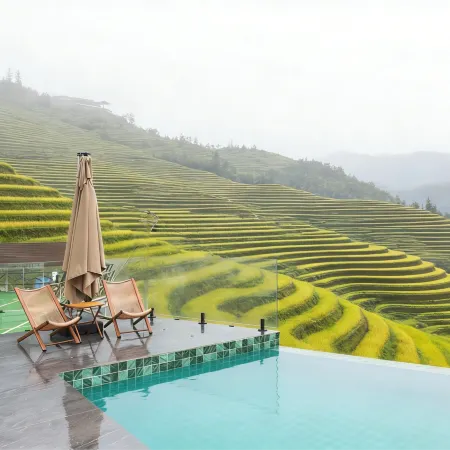 Floral Hotel · Guanhe Wild Charm Hotel