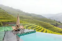 Floral Hotel · Guanhe Wild Charm Hotel