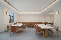 Vienna  Hotel - 朝食