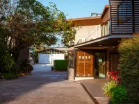 Blue River Resort Hotels near Wat Chulamani