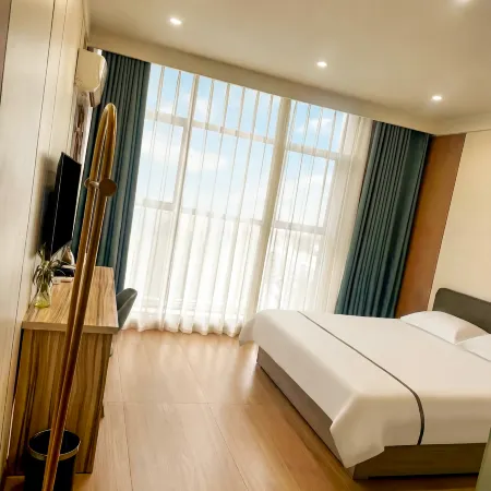 Xincheng Hotel (Yiwei Branch)