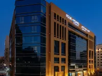 Four Points by Sheraton Bur Dubai Hotels near Titanic