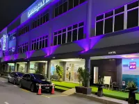 Royal Queenspark Hotel Hotels near Menara Taming Sari