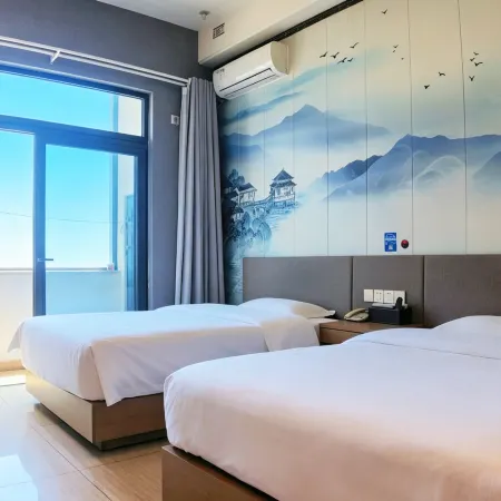 Happy Road Inn Collection Hotel (Hemu Lake)