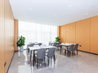 Manxin esports cinema hotel (Suining station Chengbei passenger station branch) Hotels in Suining