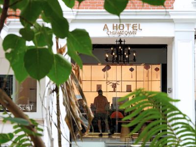 A Hotel Chinatown