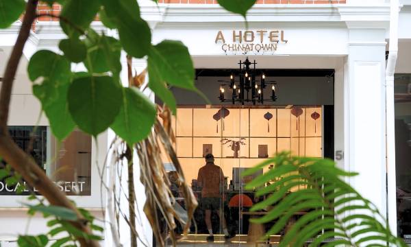 A Hotel Chinatown