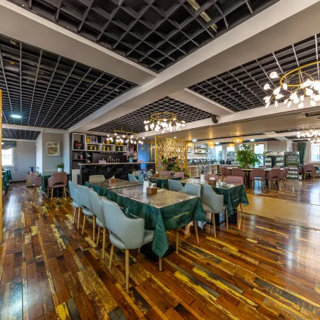 TOWO Premium Hotel (Haihu Wanda Plaza Tangdao 637 Branch)