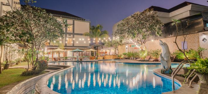 Hotel Puri Indah & Convention Отели в г. Матарам