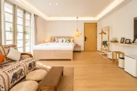 Hidden Garden Villa and Cafe - Guest houses