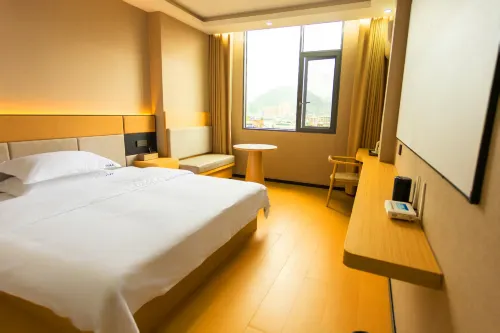 Funing Hongyi Hotel - 2-Star