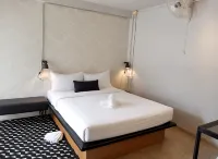 Palmari Boutique Hotel - balcony