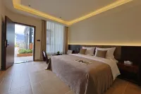 Yunjing Huating Hotel - Rooftop Pools