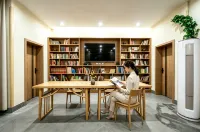 Dust and Hustle Weiyuan Designer Zen Homestay (Chongzhou Jiezi Ancient Town Branch) - Park Yeri
