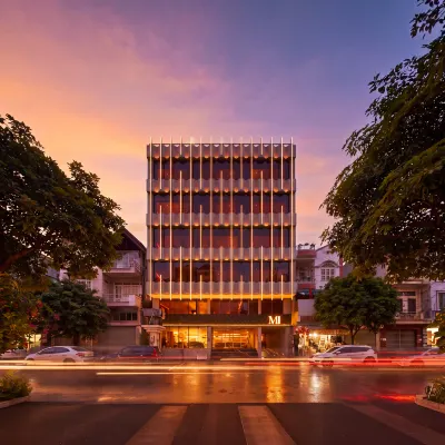 M Village Hotel Phan Van Tri District 1 Edge, a brand of Modern Village Lifestyle Hoteles cerca de Distrito 6