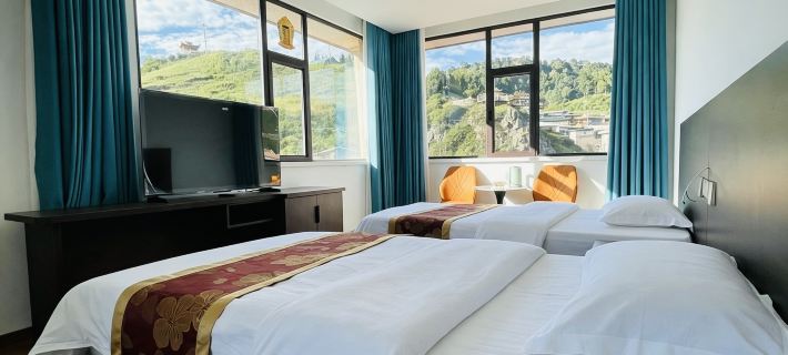 Luqu Zangbala Hotel Отели в г. Луцюй