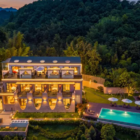 Sugiyama · Preface Wild Luxury Homestay