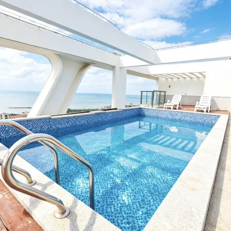 Haikou Lanxi She Pool Design Homestay (International Convention and Exhibition Center Holiday Beach)