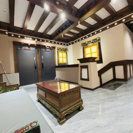 Nangqian Yangke LOFT Boutique Homestay